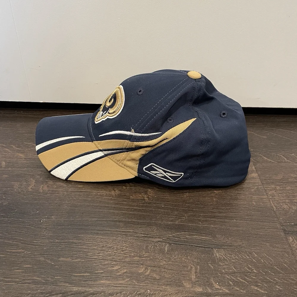 Vintage Reebok St. Louis Rams OSFM NFL Equipment Hat Cap Blue White Gold Mens
